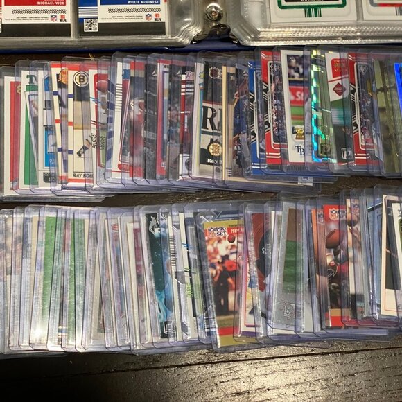 HUGE ROOKIE TRADING CARD LOT - Hundreds of Modern Rookie Cards - Many Sports - Picture 4 of 16